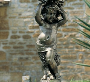 fontaine de jardin en fonte