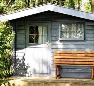 Un abri de jardin de qualité pour un extérieur rangé