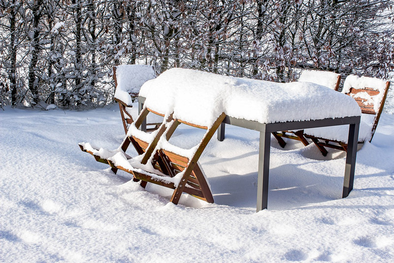 protéger le mobilier de jardin pour l'hiver